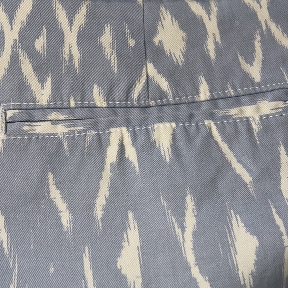 GAP BRAND NEW!! 3 inch inseam shorts - Picture 4 of 6